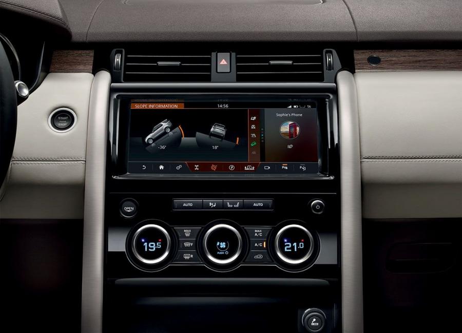 Детали интерьера Land Rover Discovery HSE 2017 года  (фото 89 из 96)